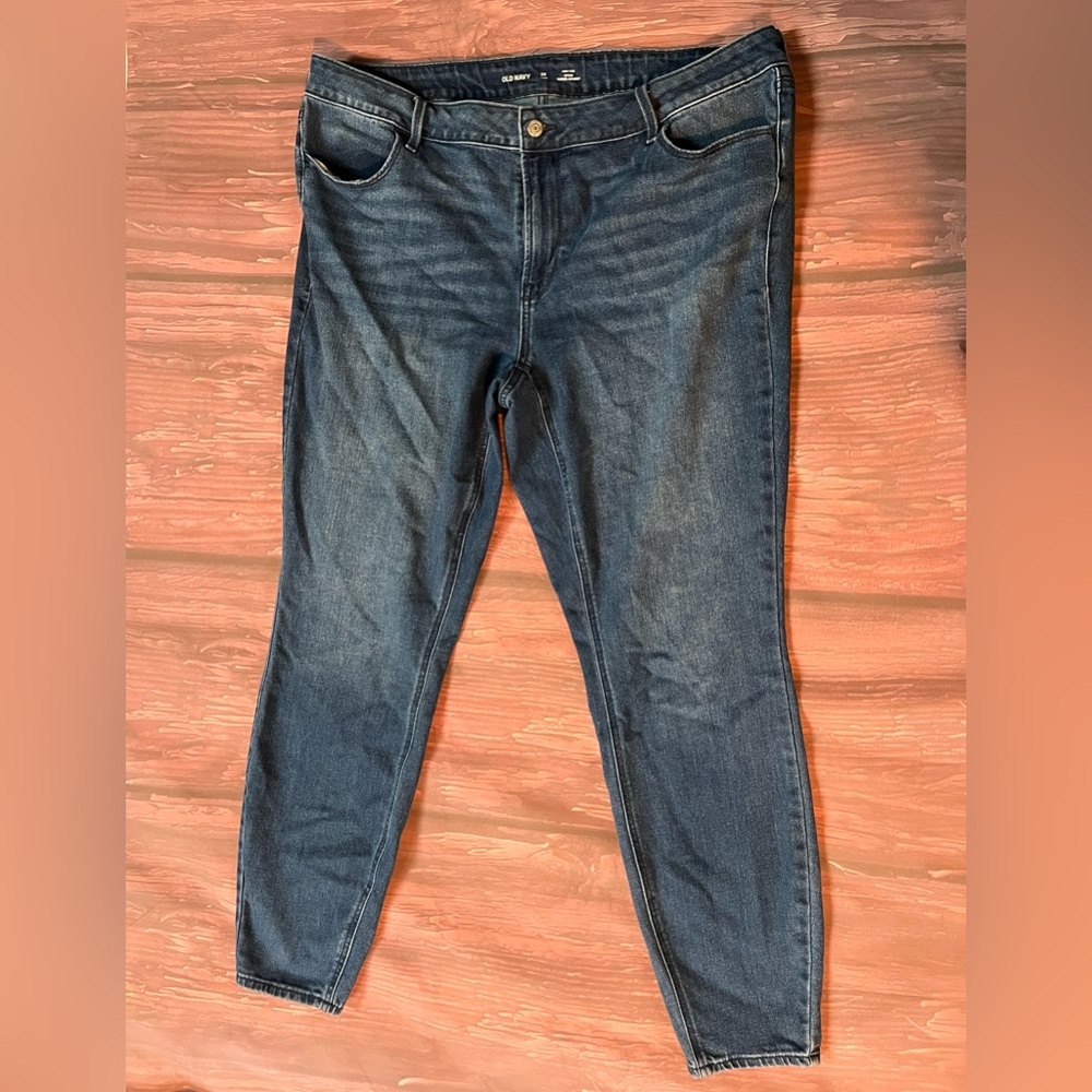 Women’s pre-owned Old Navy jeans- WOW super skinny high rise size 20 long